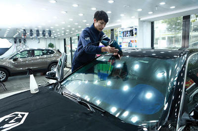 頂級(jí)汽車(chē)美容貼膜 提升汽車(chē)銷(xiāo)售魅力的秘訣